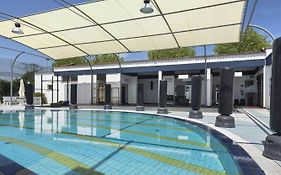 Bungalow In Caorle With Garden Furniture